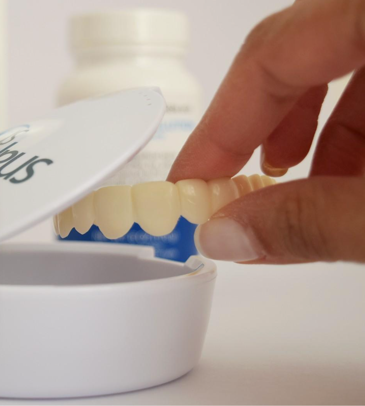 SONRISA PERFECTA - CARILLAS DENTALES INFERIORES Y SUPERIORES - PODES SACARLAS Y PONERLAS LAS VECES QUE QUIERAS